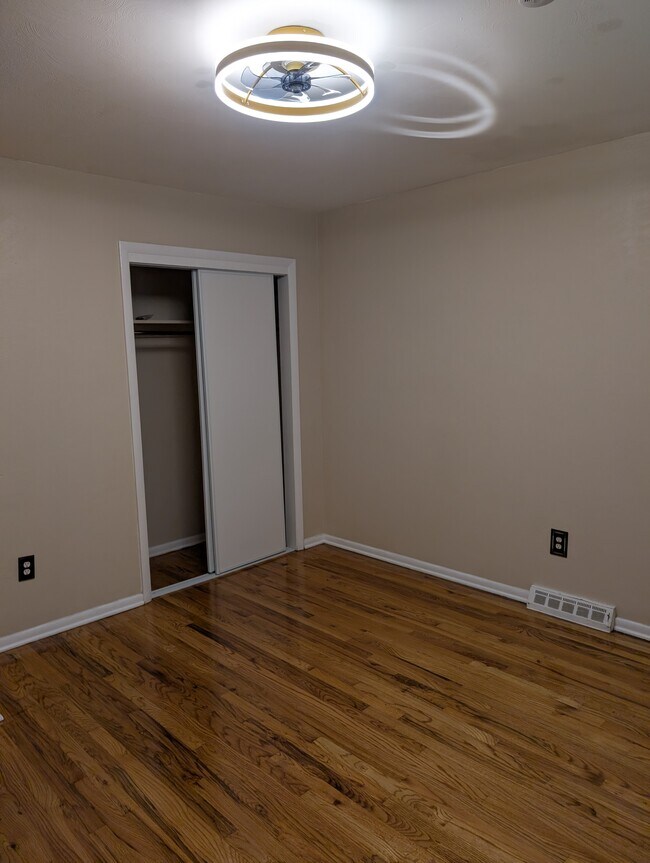 Master bedroom upstairs - 1160 Clinton St