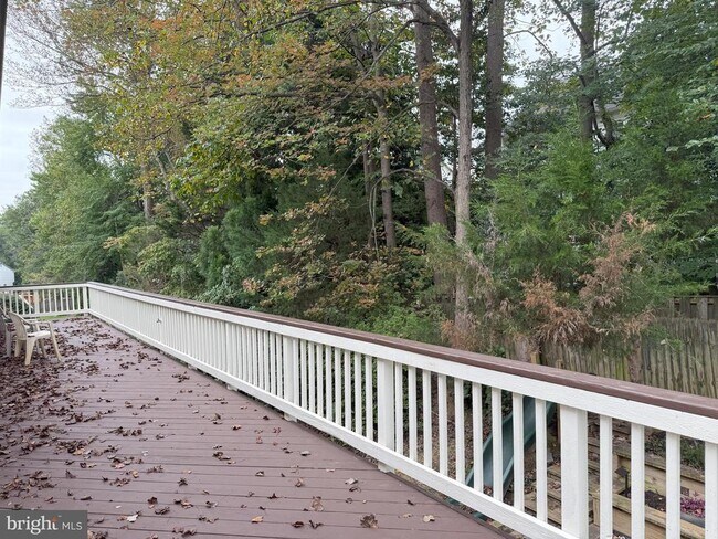 Building Photo - 10909 Clara Barton Ct