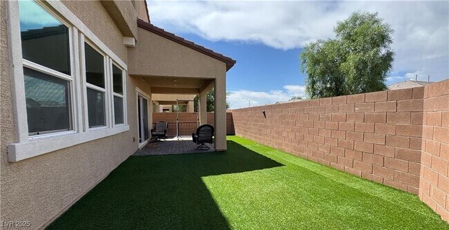 Building Photo - 6387 Ashland Crst St