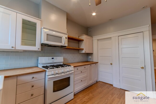Building Photo - 3114 Abell Ave