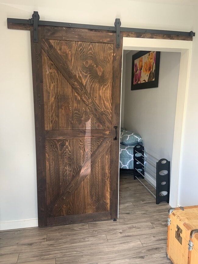 Building Photo - 1238 S State Ave