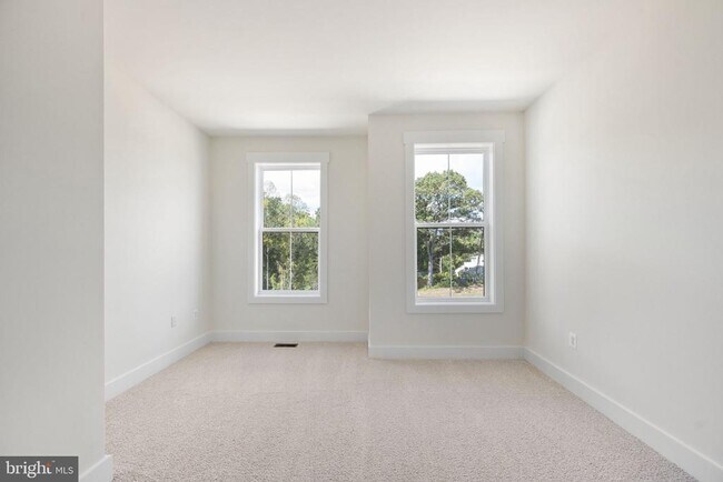 Building Photo - 356 Evermore Ln