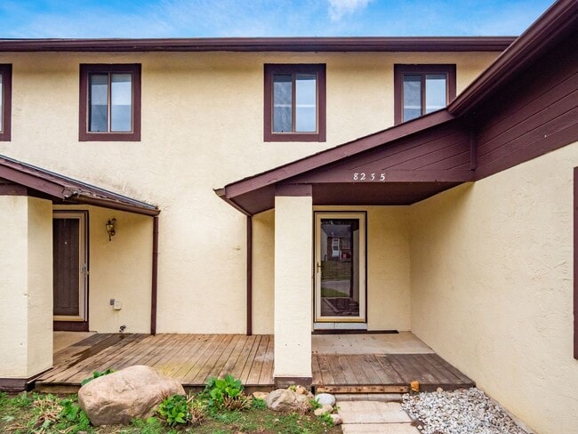 Building Photo - 8235-8237 Goldsmith Dr