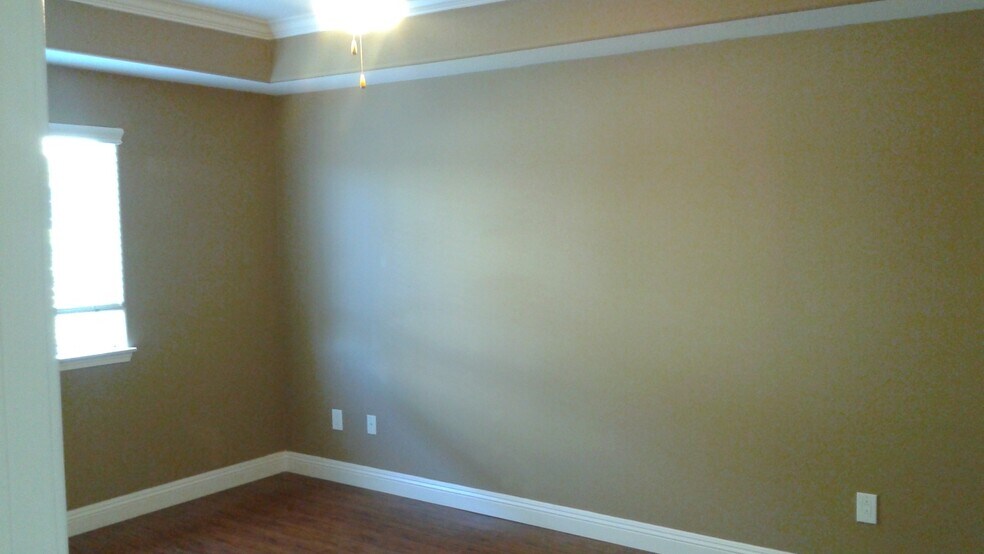 Building Photo - 1435 Lomita Blvd