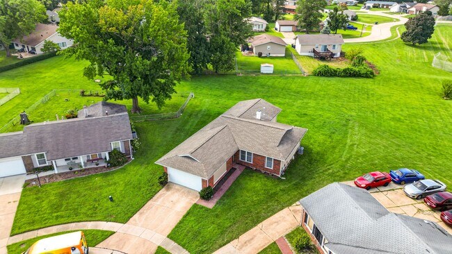 Building Photo - 3689 Whispering Woods Dr