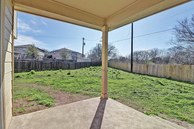 Building Photo - Well Maintained 3 Bedroom Home in Converse