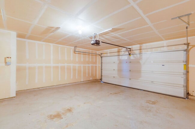 Building Photo - 11532 Ashbrook Dr