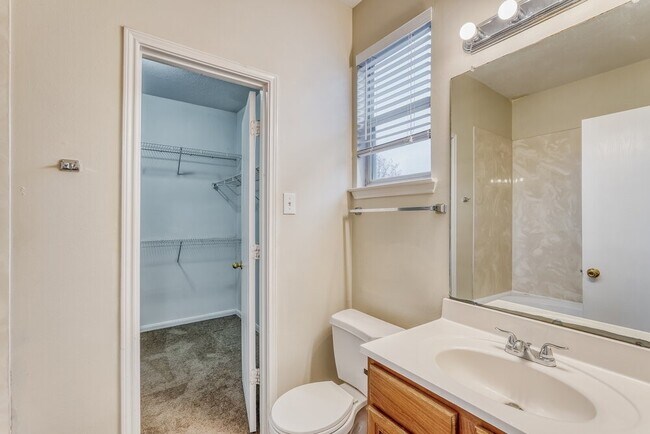 Building Photo - 4838 Montclair Hill Ln