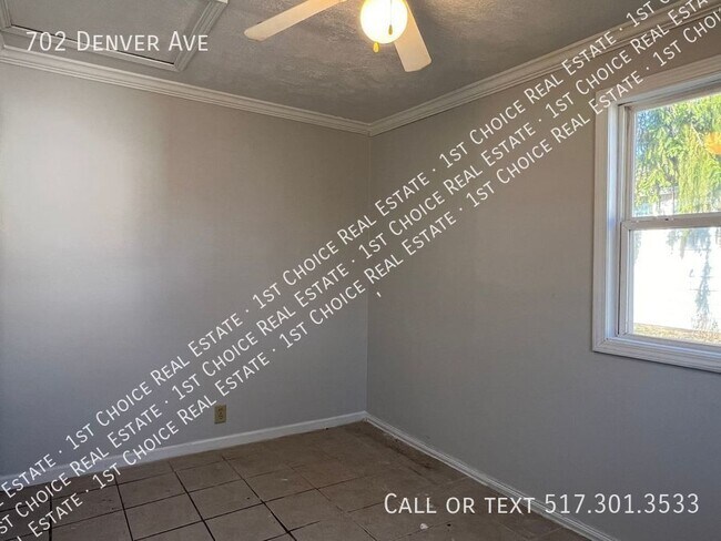Building Photo - 3-BDR 1-BTH House with New Kitchen & New C...
