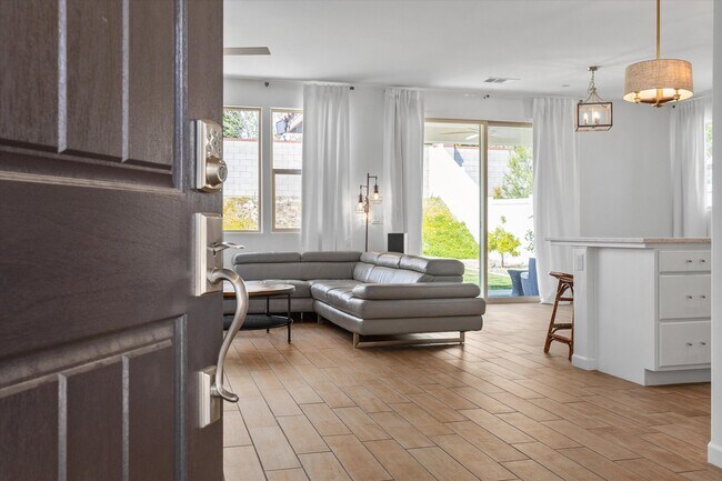 Building Photo - 14222 Barbon Beck Ave