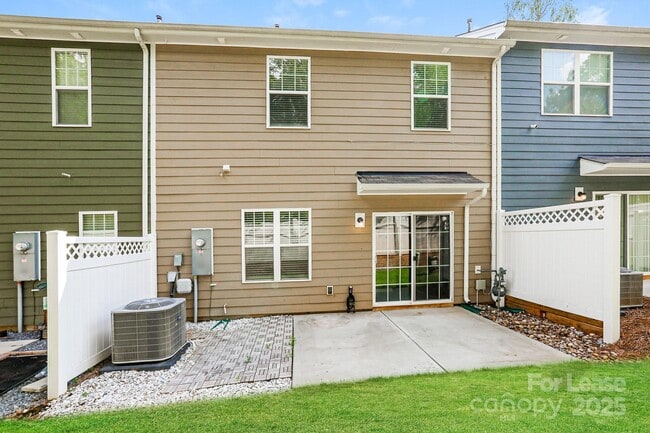 Building Photo - 7442 Sienna Heights Pl