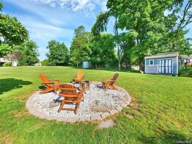 Building Photo - 5 Van Gogh Ln