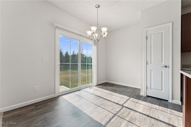 Building Photo - 3383 Jackson Park Dr