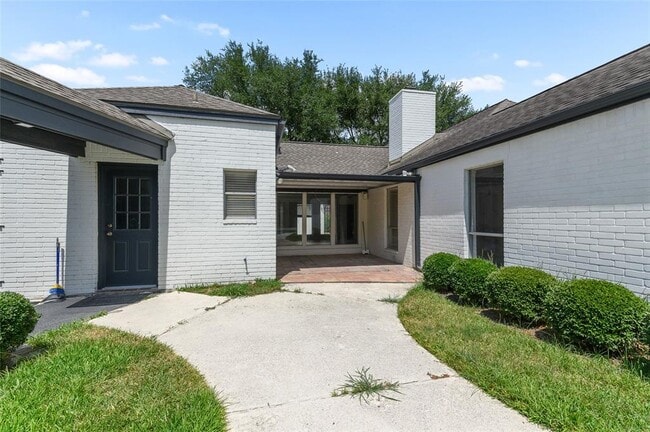Building Photo - 1022 Arrow Hill Rd