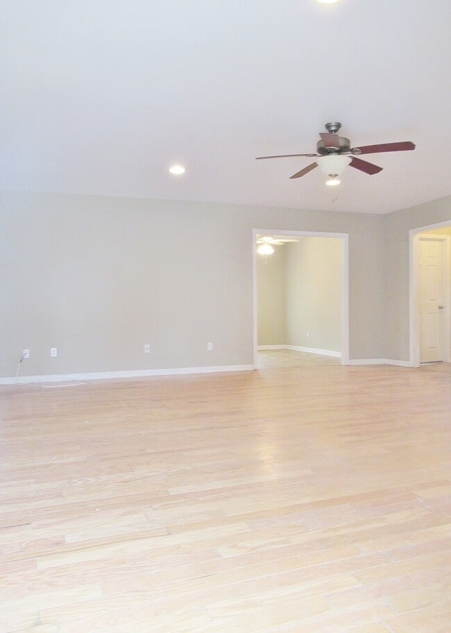 Building Photo - Home in McCalla!!  Available to View with ...