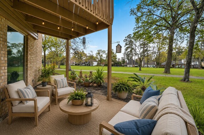 Building Photo - 13527 Summer Hill Dr