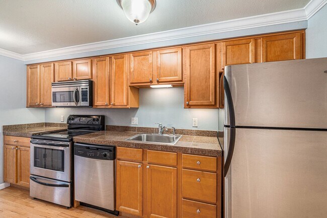 Building Photo - Spacious 1 Bed 1 Bath in the heart of Capi...