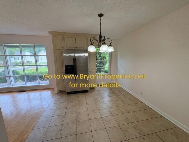Building Photo - Single Family