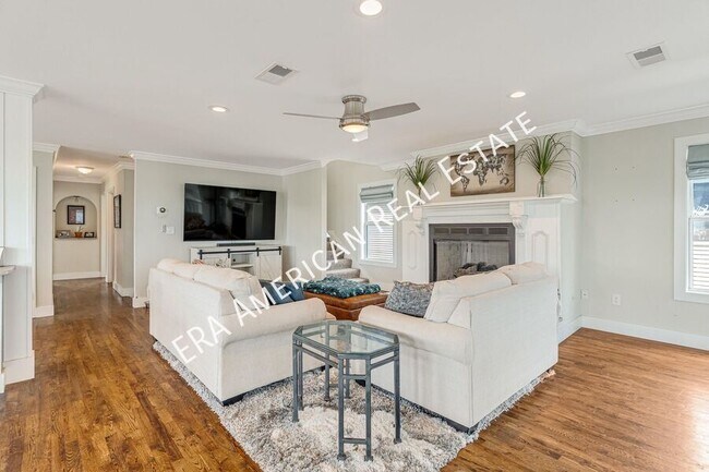 Building Photo - 1725 Union Ave