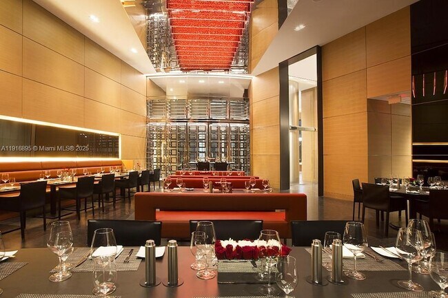 Building Photo - 18555 Collins Ave