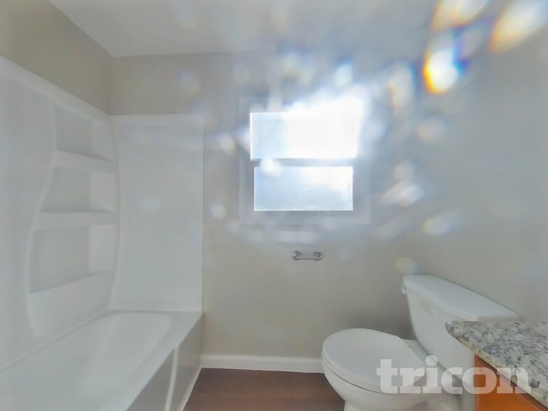 Building Photo - 2316 Viola St