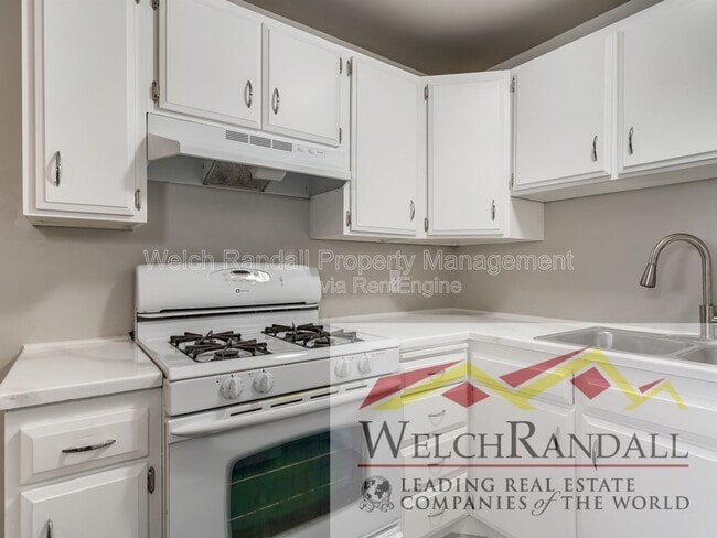 Building Photo - 848 E 5300 S