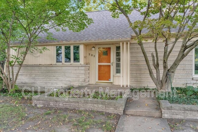 Building Photo - 202 W Indiana Ave