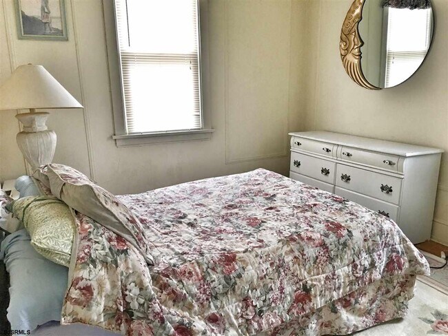 Building Photo - 104 S Wissahickon Ave