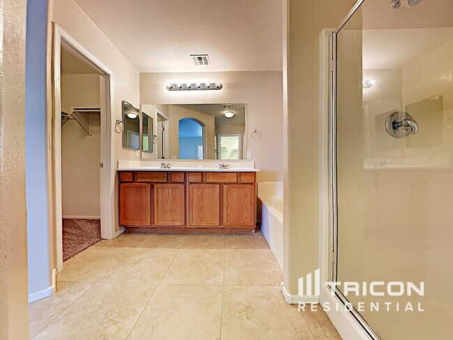 Building Photo - 45554 W Ranch Rd