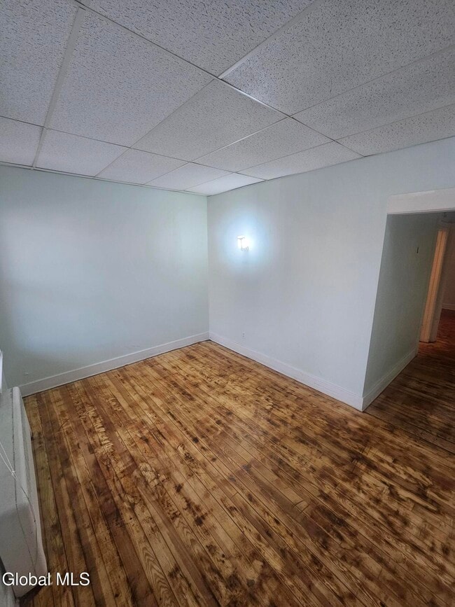 Building Photo - 40 Main St