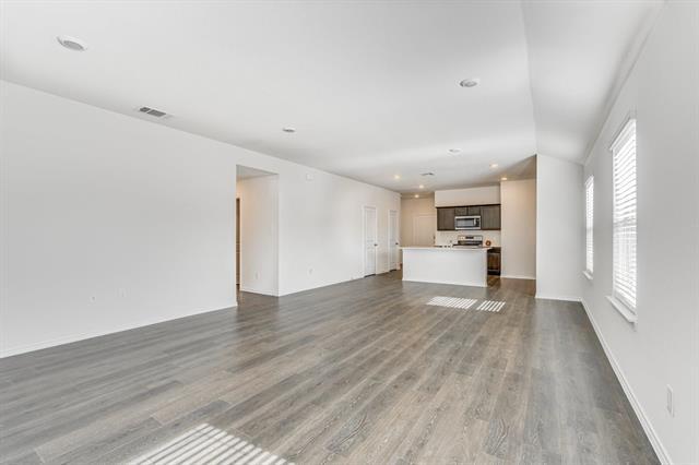 Building Photo - 2125 Croton Ave