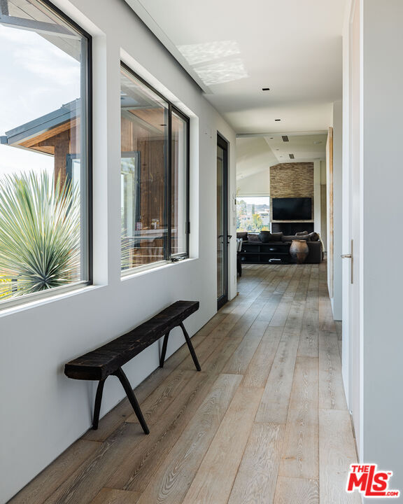 Building Photo - 2532 Canyon Oak Dr