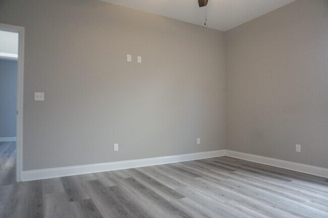 Building Photo - 48 9th Ave