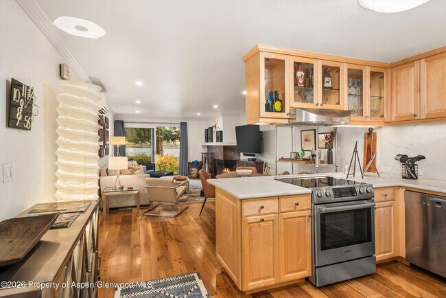 Building Photo - 205 E Durant Ave