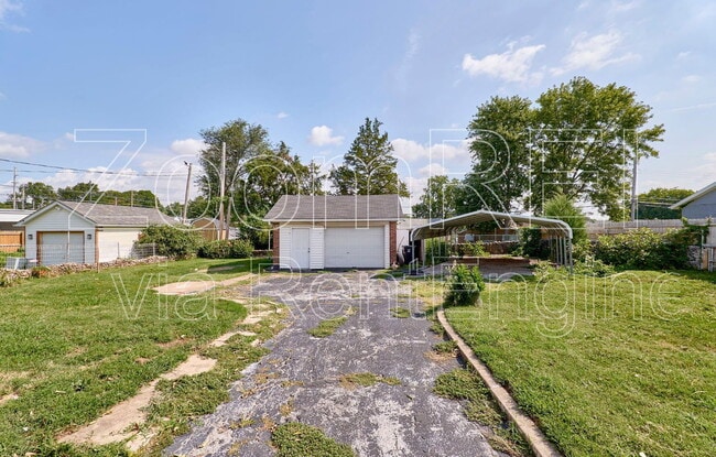 Building Photo - 325 Sigsbee Ave