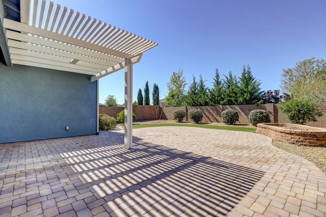 Building Photo - Home for Rent in Quailwood!