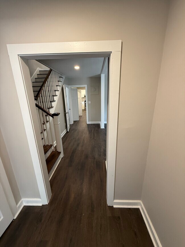 Building Photo - 809 Third Ave