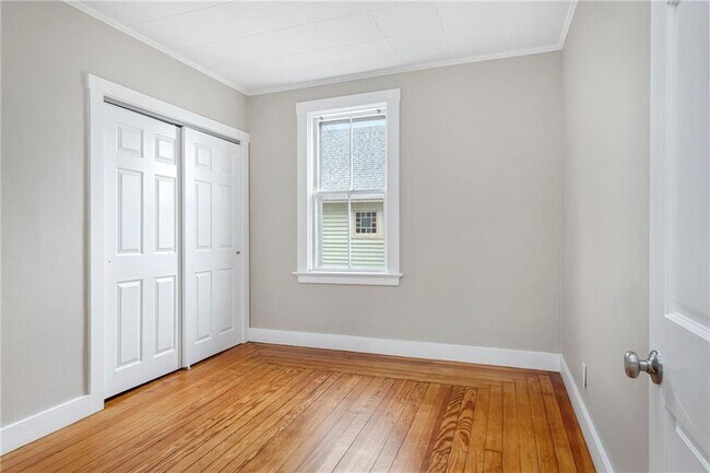 Building Photo - 427 Spring St