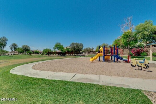 Building Photo - San Tan Valley Home in the Popular Johnson...