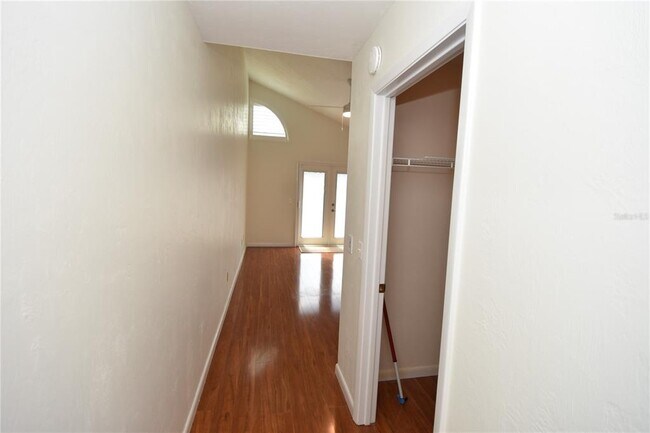 Building Photo - 26 Landings Ln