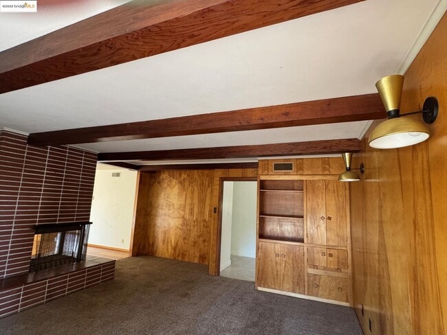 Building Photo - 4764 Sellers Ave