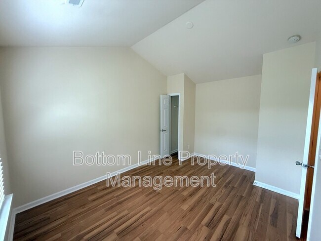 Building Photo - 1367 Killashee Ct