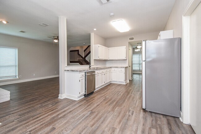 Building Photo - 3030 Great Lakes Ave