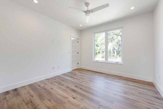 Building Photo - 3107 Walling Dr