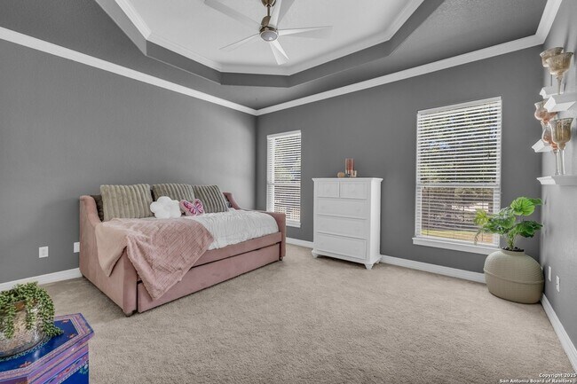 Building Photo - 9752 Trophy Oaks Dr