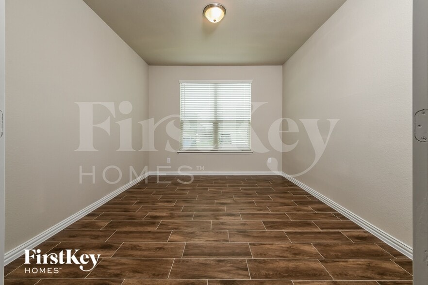 Building Photo - 14881 Gilley Ln