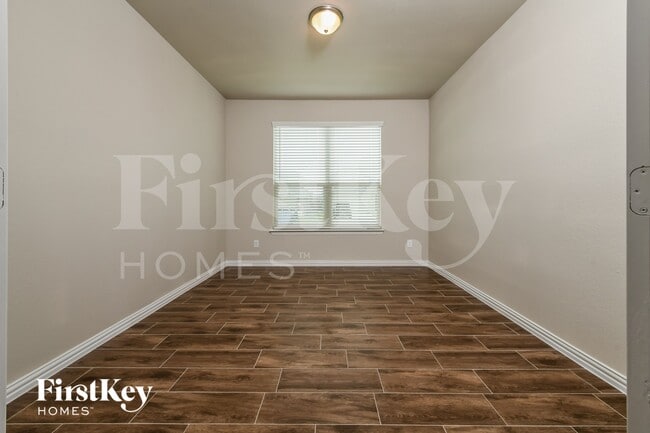 Building Photo - 14881 Gilley Ln