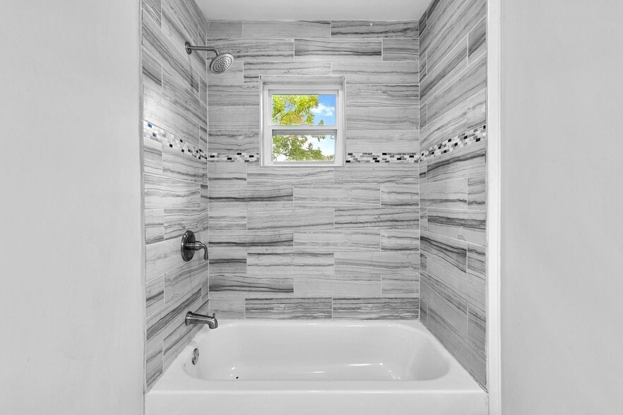 Building Photo - 16 Wadley St NW