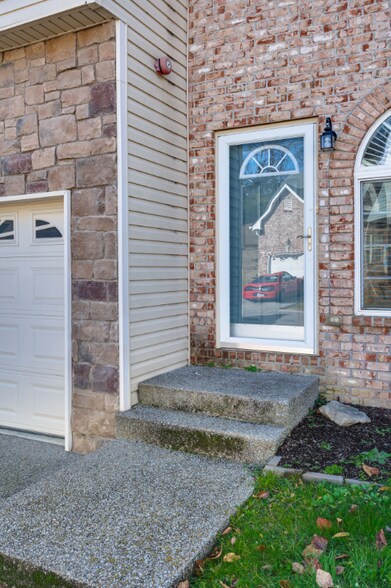 Building Photo - 756 Spence Enclave Ln