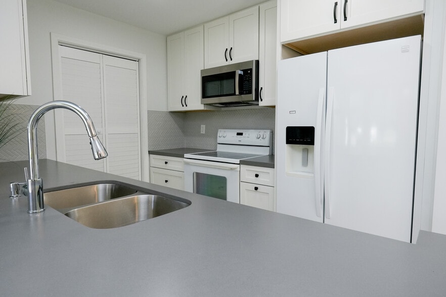 Building Photo - 4952 Flat Rock Cir